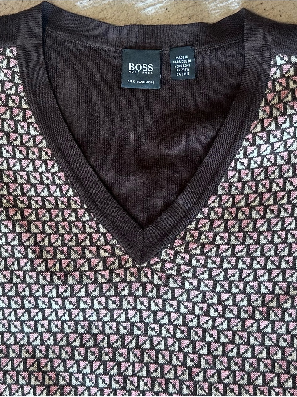 Hugo Boss Men's Brown V-Neck Silk Cashmere Sweater with Pink Pattern